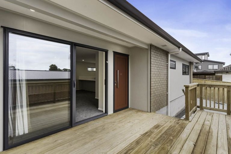 Photo of property in 41 Kingdale Road, Henderson, Auckland, 0610