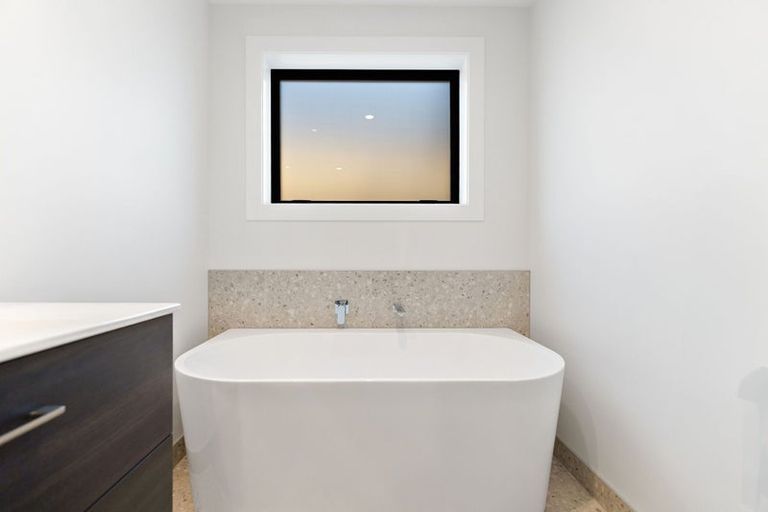 Photo of property in 87 Jack Hanley Drive, Jacks Point, Queenstown, 9371