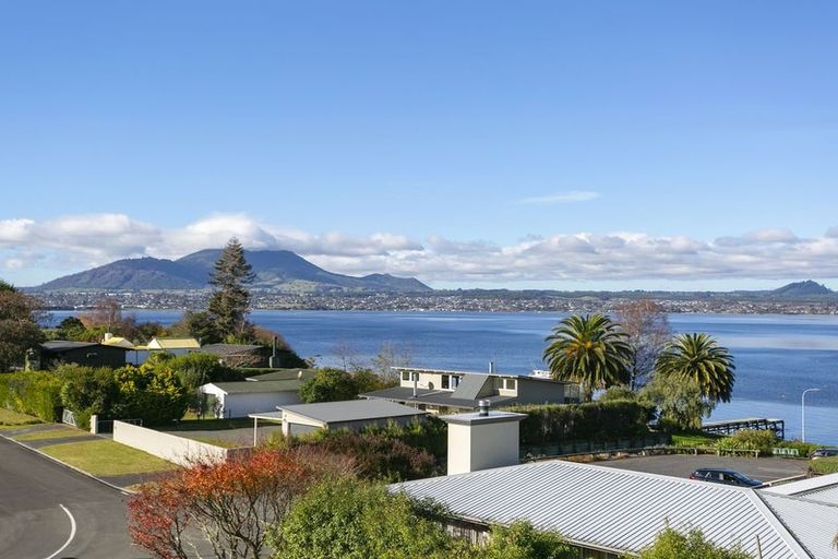Photo of property in 2/22 Alberta Street, Acacia Bay, Taupo, 3330