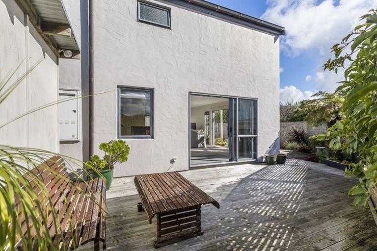 Photo of property in 8/64 Schnapper Rock Road, Schnapper Rock, Auckland, 0632