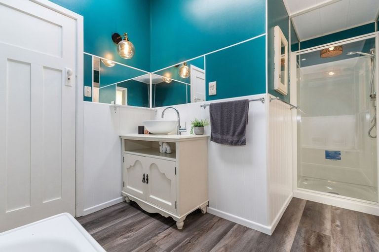 Photo of property in 28 Stirling Street, Te Aroha, 3320