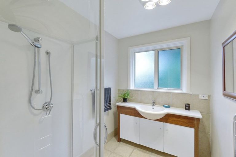 Photo of property in 4 Guinness Crescent, Ilam, Christchurch, 8041