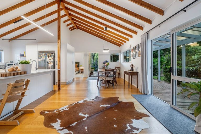 Photo of property in 316 Upper Waiwera Road, Puhoi, Silverdale, 0994