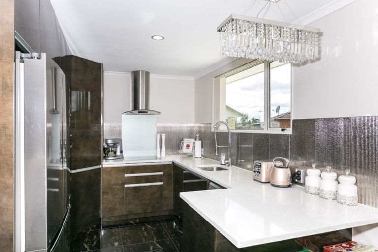 Photo of property in 11 Chayward Place, Mangere, Auckland, 2022