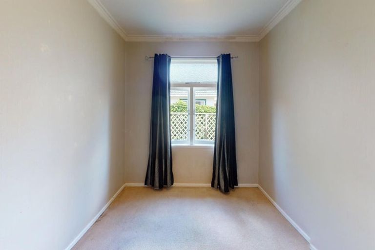 Photo of property in 11 Franklin Avenue, Hokowhitu, Palmerston North, 4410