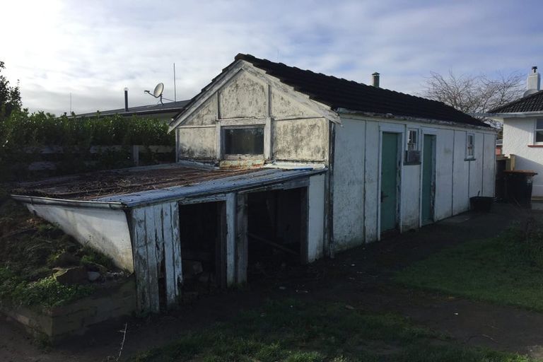 Photo of property in 15 Aberdeen Avenue, Takaro, Palmerston North, 4412