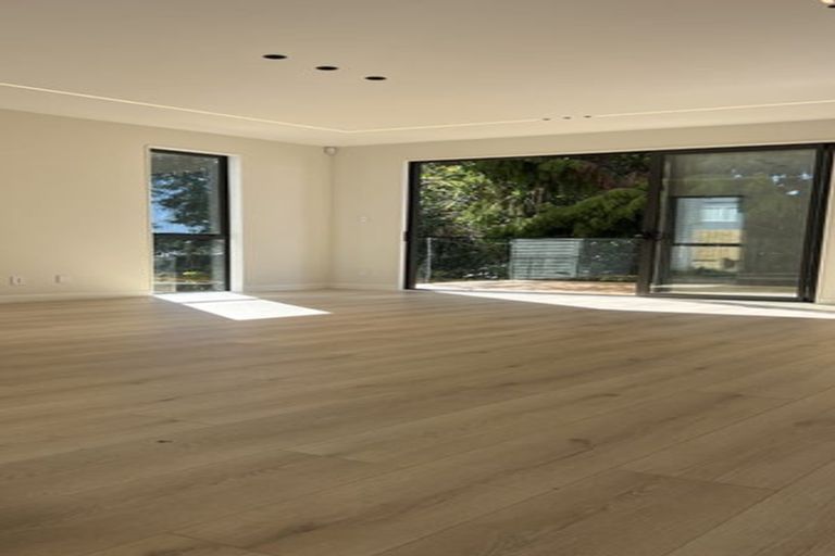 Photo of property in 2/24 Onepoto Road, Hauraki, Auckland, 0622