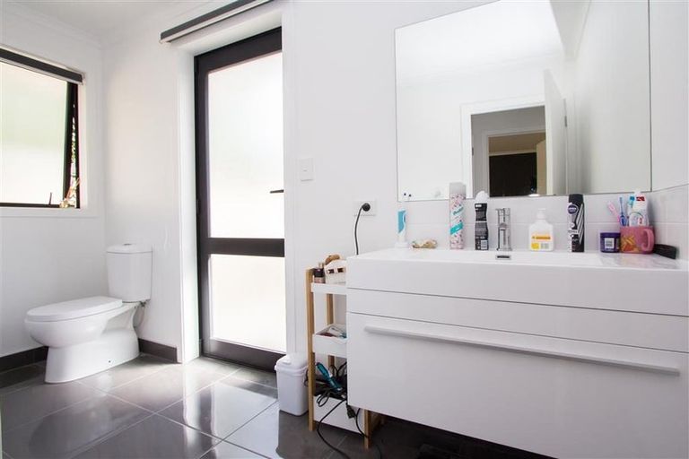 Photo of property in 9a Warwick Avenue, St Andrews, Hamilton, 3200