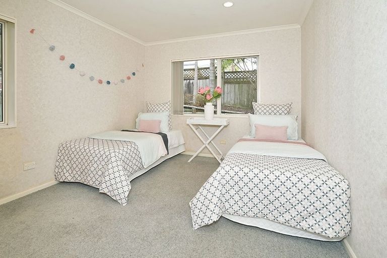 Photo of property in 52 Greenfield Drive, Western Heights, Hamilton, 3200