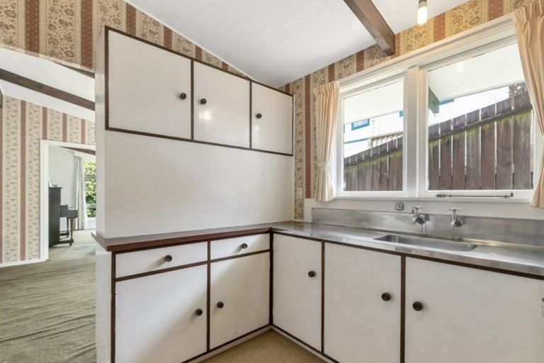 Photo of property in 51 Cypress Drive, Maungaraki, Lower Hutt, 5010