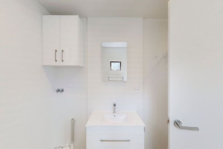 Photo of property in 1/25 Kitchener Terrace, Johnsonville, Wellington, 6037