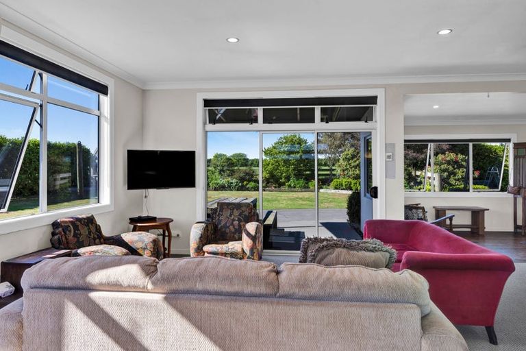 Photo of property in 5674 Mountain Road, Normanby, Hawera, 4673