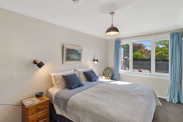 Photo of property in 16 Bateman Avenue, Bryndwr, Christchurch, 8053