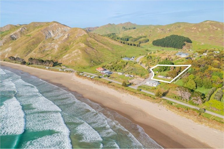 Photo of property in 62a Pourerere Road, Pourerere, Omakere, 4271