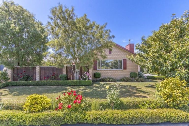 Photo of property in 11 Hideaway Gate, Parklands, Christchurch, 8083