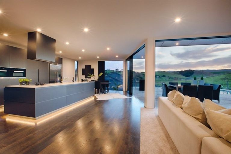 Photo of property in 15 Laly Haddon Place, Matakana, Warkworth, 0985