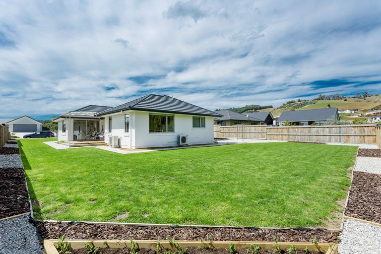 Photo of property in 24 Calluna Crescent, Mosgiel, 9024