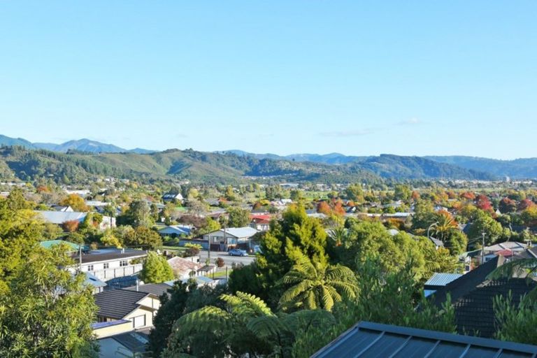 Photo of property in 21 Sunnyview Drive, Brown Owl, Upper Hutt, 5018