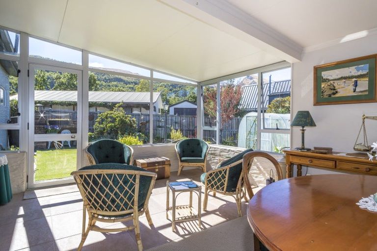 Photo of property in 17 Inverness Crescent, Arrowtown, 9302