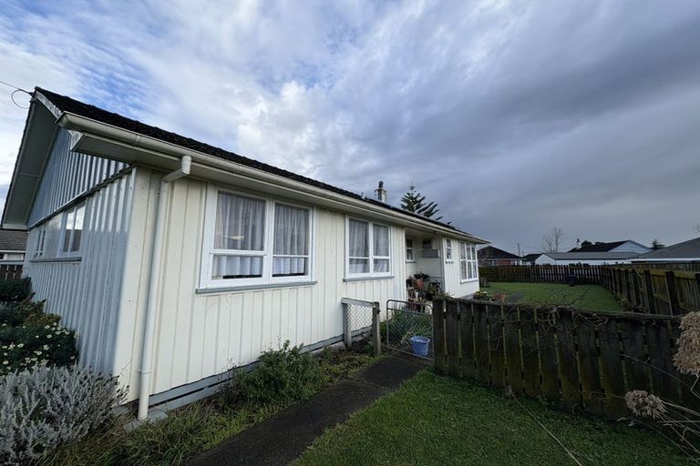Photo of property in 6 Taumaihi Street, Bulls, 4818