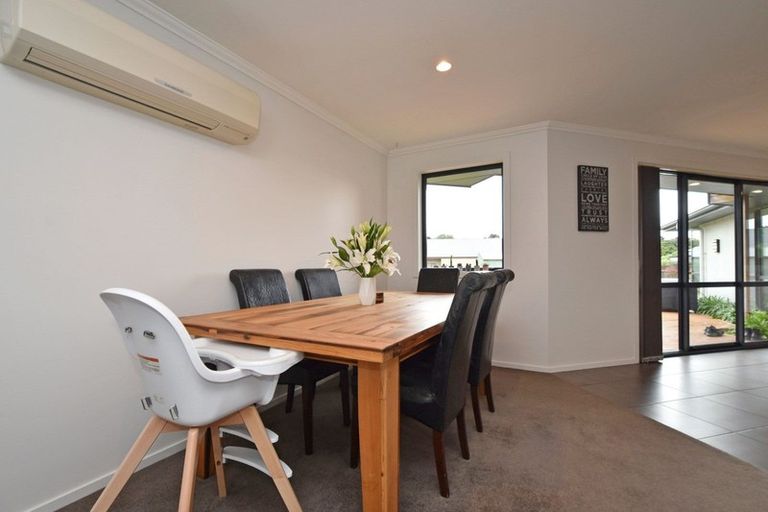 Photo of property in 36 Robert Street, Otatara, Invercargill, 9879