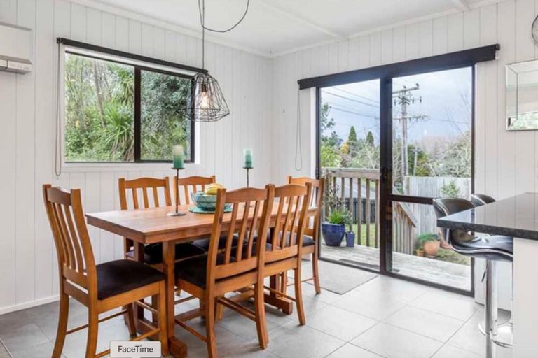 Photo of property in 1 Gails Drive, Okura, Auckland, 0792