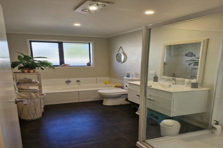 Photo of property in 24 Smith Street, Lepperton, New Plymouth, 4373