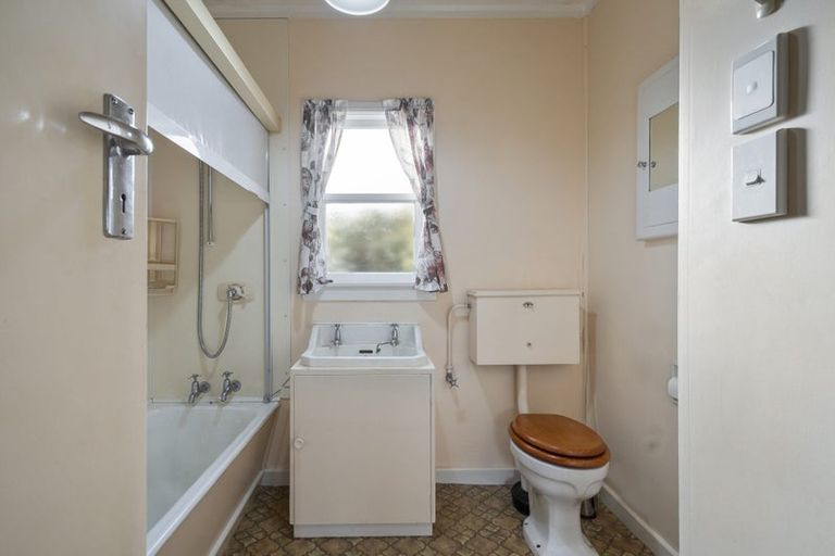 Photo of property in 33 East Street, Terrace End, Palmerston North, 4410