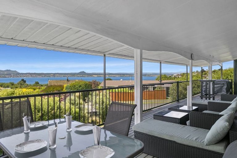 Photo of property in 7 Dorothy Drive, Acacia Bay, Taupo, 3330