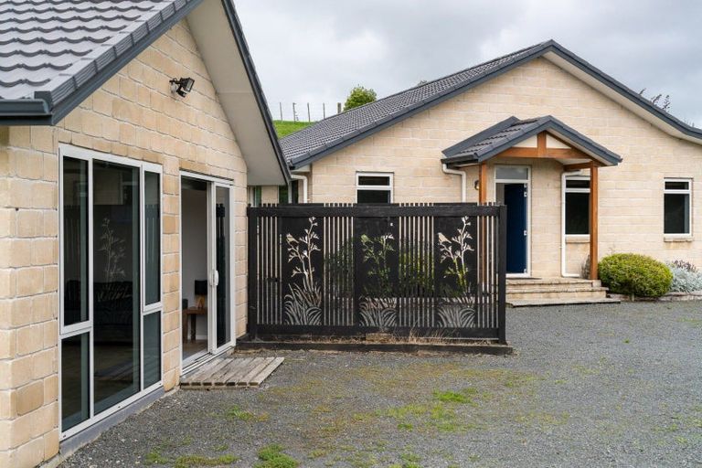 Photo of property in 28 Wrights Road, Raglan, 3295