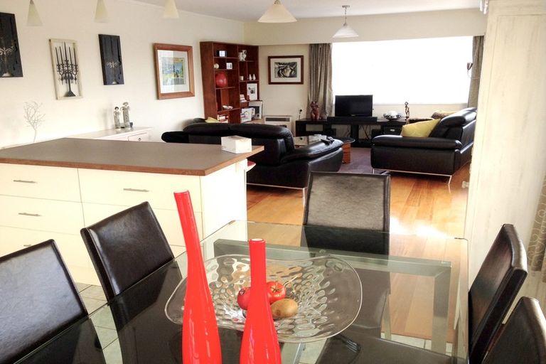 Photo of property in 138 Mokoia Road, Chatswood, Auckland, 0626