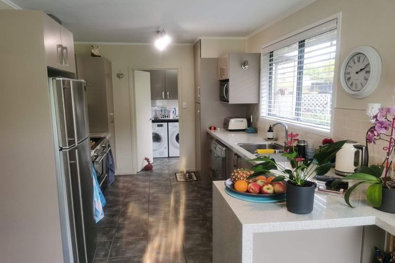 Photo of property in 36 Sequoia Place, Sunnynook, Auckland, 0620