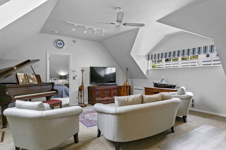 Photo of property in 23 Te Kopua Street, Acacia Bay, Taupo, 3330