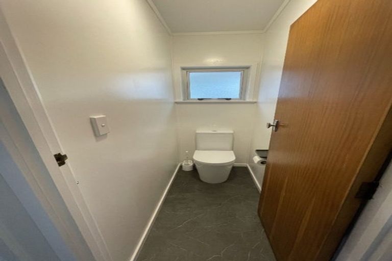 Photo of property in 2/39 Eban Avenue, Hillcrest, Auckland, 0627