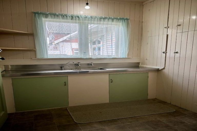 Photo of property in 36 Saint Johns Avenue, Palmerston North, 4414