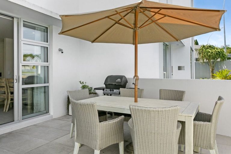 Photo of property in 7/2 Lowell Place, Waipahihi, Taupo, 3330