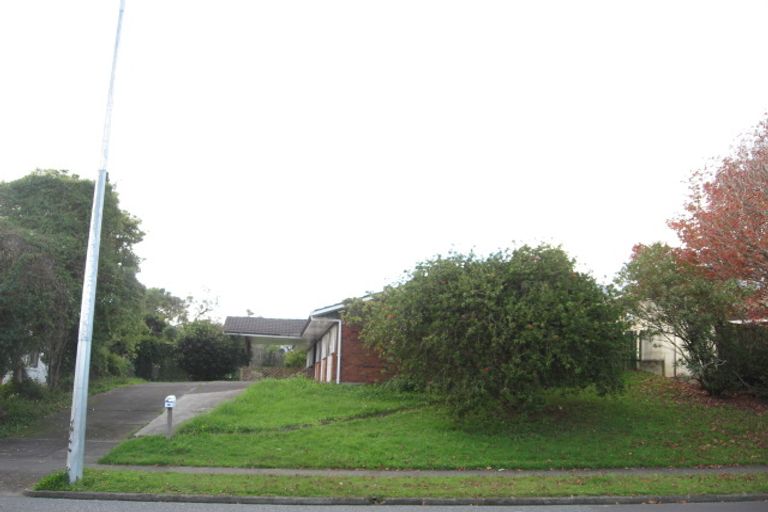 Photo of property in 110 Reeves Road, Pakuranga Heights, Auckland, 2010