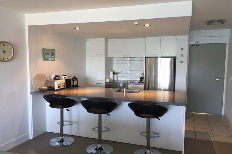 Photo of property in The Capital, 14/370 Oriental Parade, Oriental Bay, Wellington, 6011