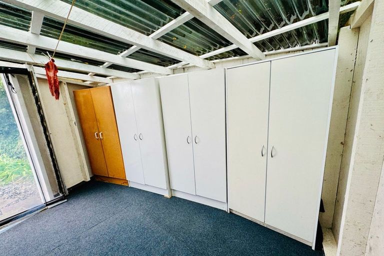 Photo of property in 17 Old Coach Road, Johnsonville, Wellington, 6037