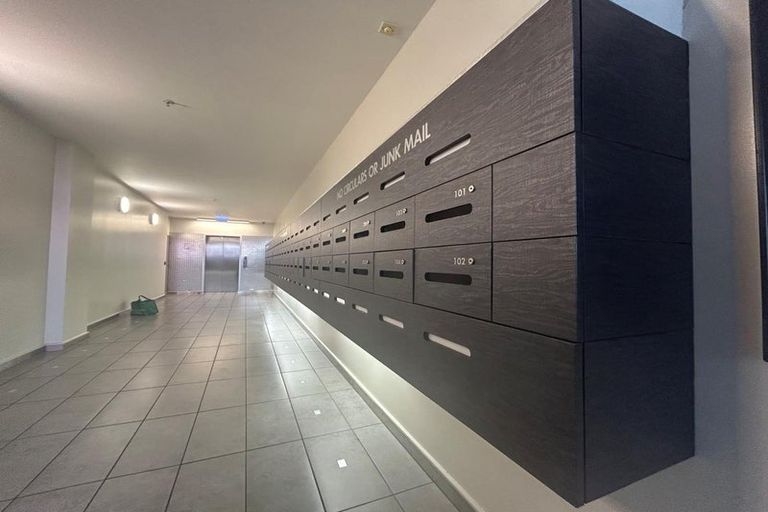 Photo of property in City Lodge, 205/115 Vivian Street, Te Aro, Wellington, 6011