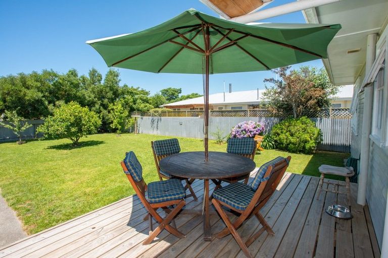 Photo of property in 91 Clarence Cox Crescent, Pirimai, Napier, 4112