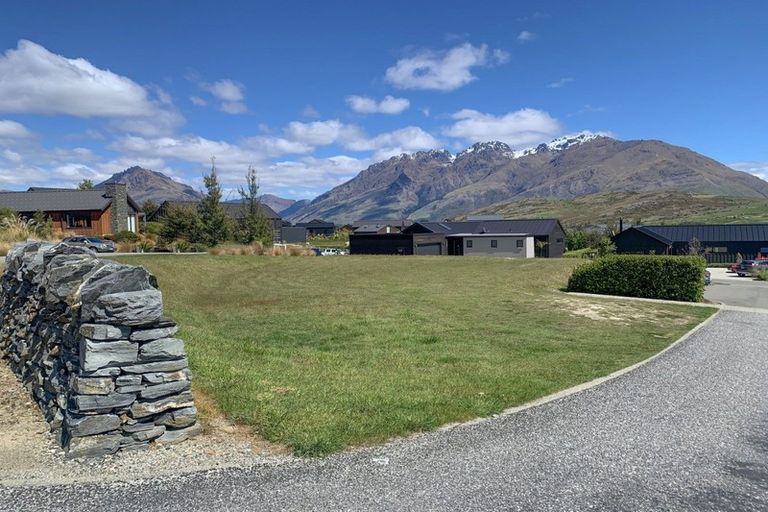 Photo of property in 3 Kinross Lane, Jacks Point, Queenstown, 9371