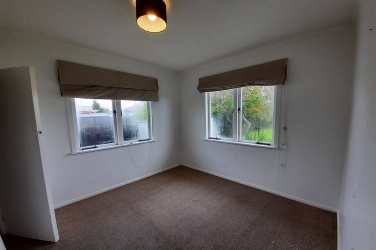 Photo of property in 107 Ennis Avenue, Pakuranga Heights, Auckland, 2010