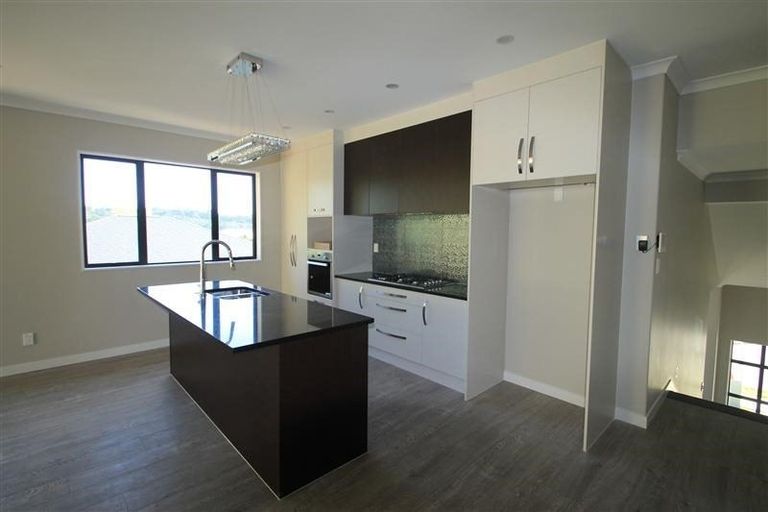 Photo of property in 8 Blewitt Court, Swanson, Auckland, 0614