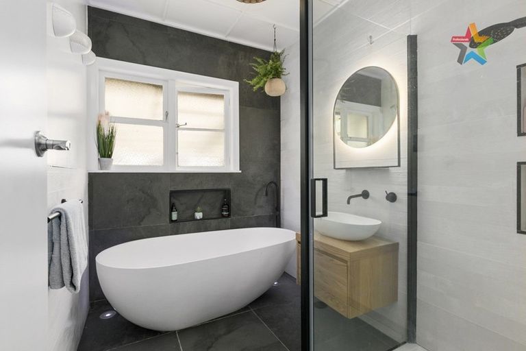 Photo of property in 83 Kamahi Street, Stokes Valley, Lower Hutt, 5019