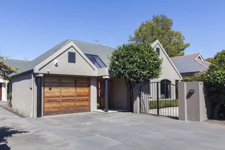 Photo of property in 1/135 Fendalton Road, Fendalton, Christchurch, 8052