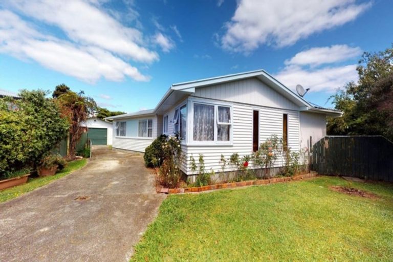 Photo of property in 4 Drake Street, Levin, 5510