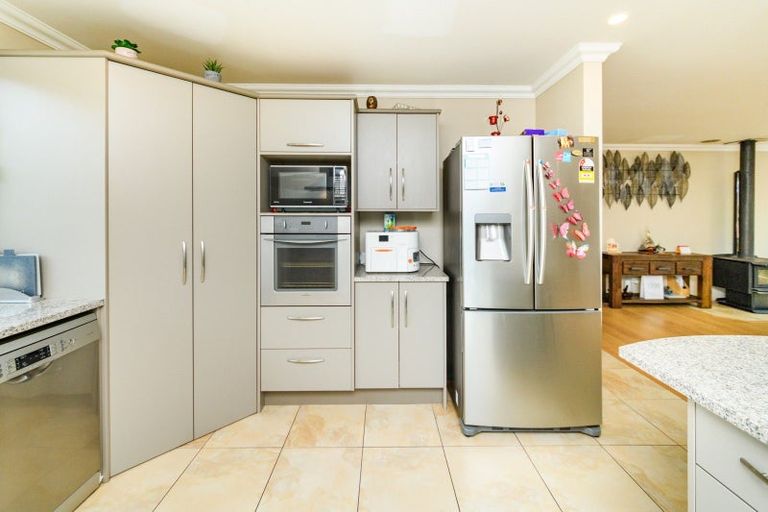 Photo of property in 339 Stoney Creek Road, Kelvin Grove, Palmerston North, 4470