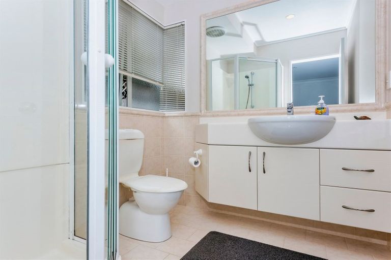 Photo of property in 16 Hendrika Court, Hobsonville, Auckland, 0618