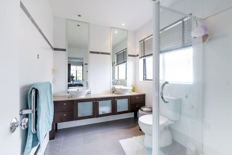 Photo of property in 117 Gracechurch Drive, Flat Bush, Auckland, 2016